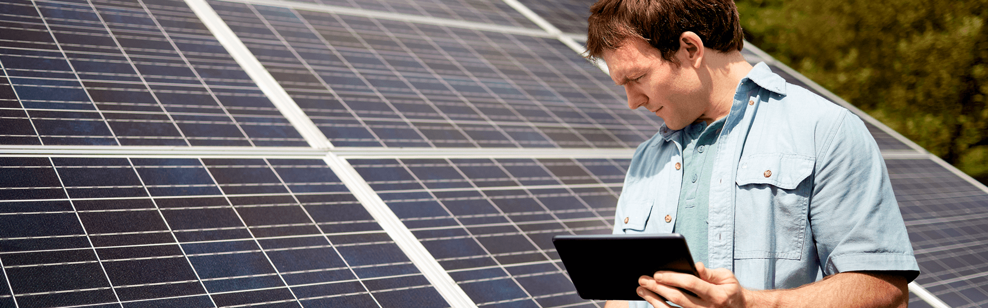 Napelemes rendszer karbantartása szakemberrel